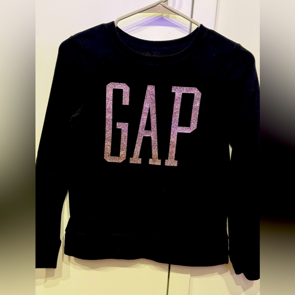 Girls black sweat shirt